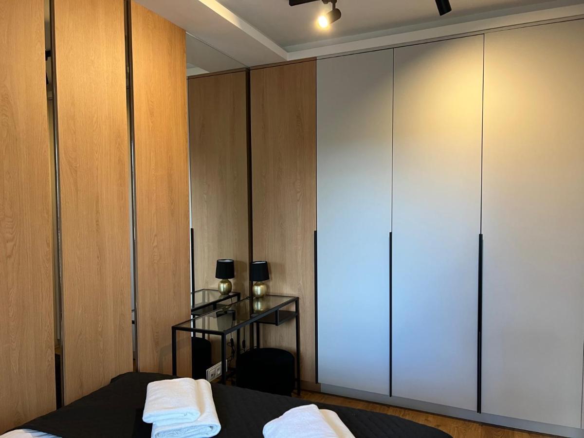 Family & Business Elegant Apartments Ul Lotnicza Centrum Galeria Korona - 1 Bedroom, Terrace, Air Conditioning, Garage - New! Kielce Ngoại thất bức ảnh