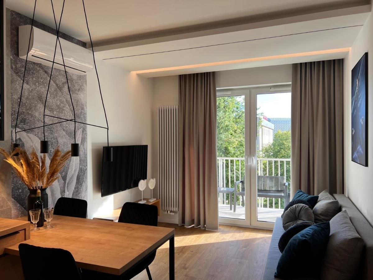Family & Business Elegant Apartments Ul Lotnicza Centrum Galeria Korona - 1 Bedroom, Terrace, Air Conditioning, Garage - New! Kielce Ngoại thất bức ảnh