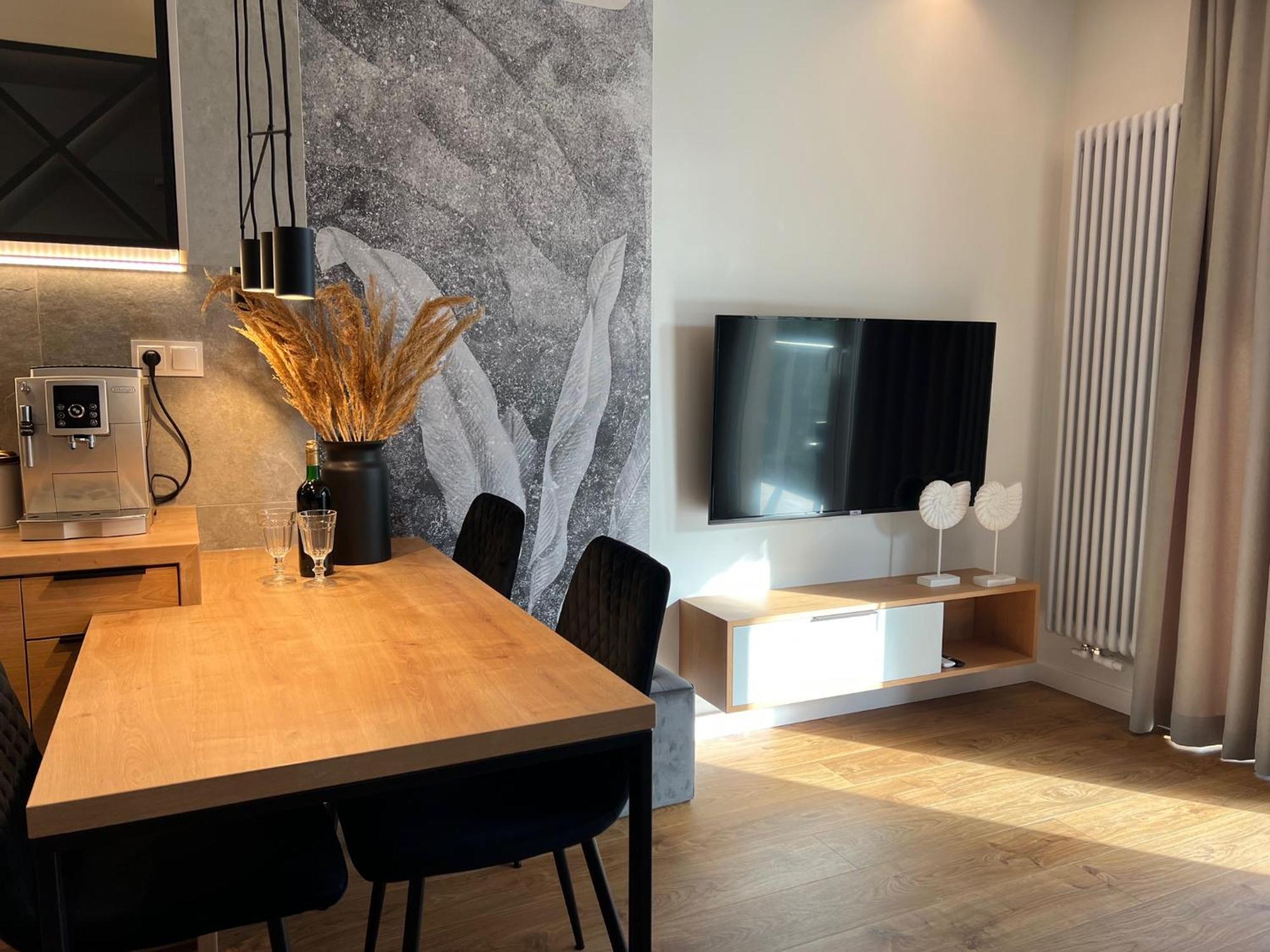 Family & Business Elegant Apartments Ul Lotnicza Centrum Galeria Korona - 1 Bedroom, Terrace, Air Conditioning, Garage - New! Kielce Ngoại thất bức ảnh